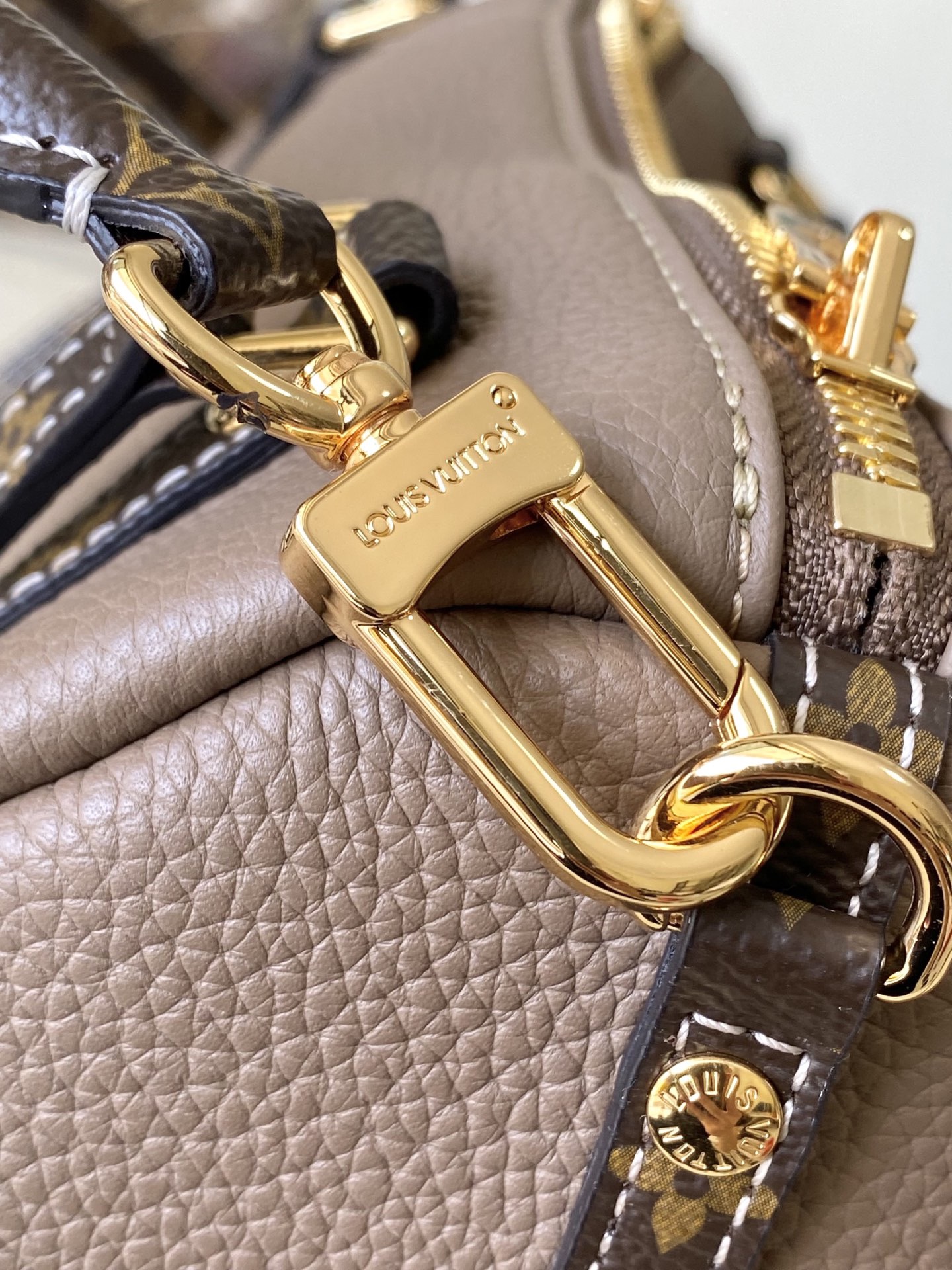 L*ouis V*uitton Top Bag