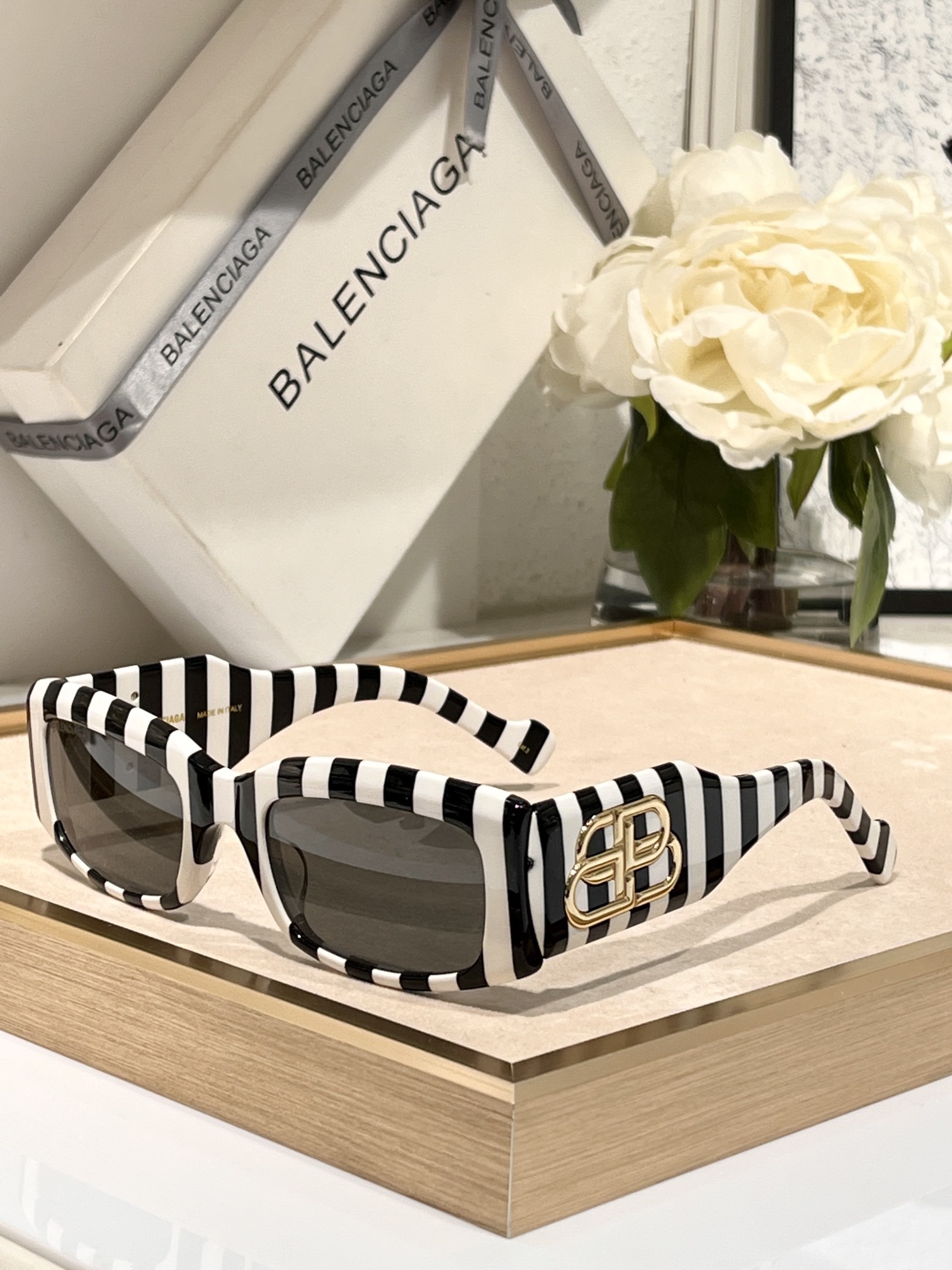 Top Quality B*alenciaga Glasses