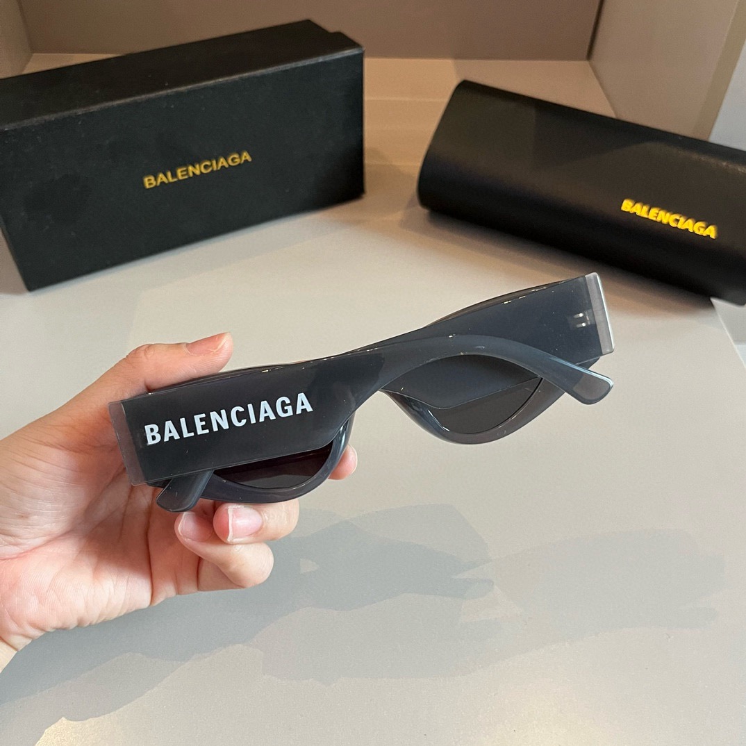 Top Quality B*alenciaga Glasses