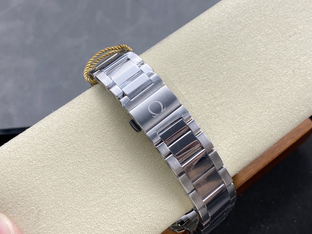 Top Quality 0*mega Watches