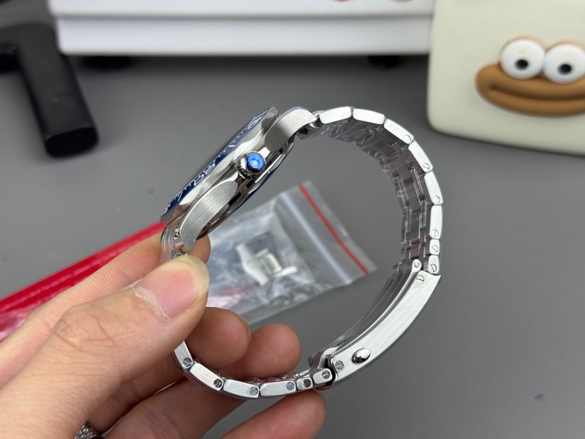 Top Quality 0*mega Watches