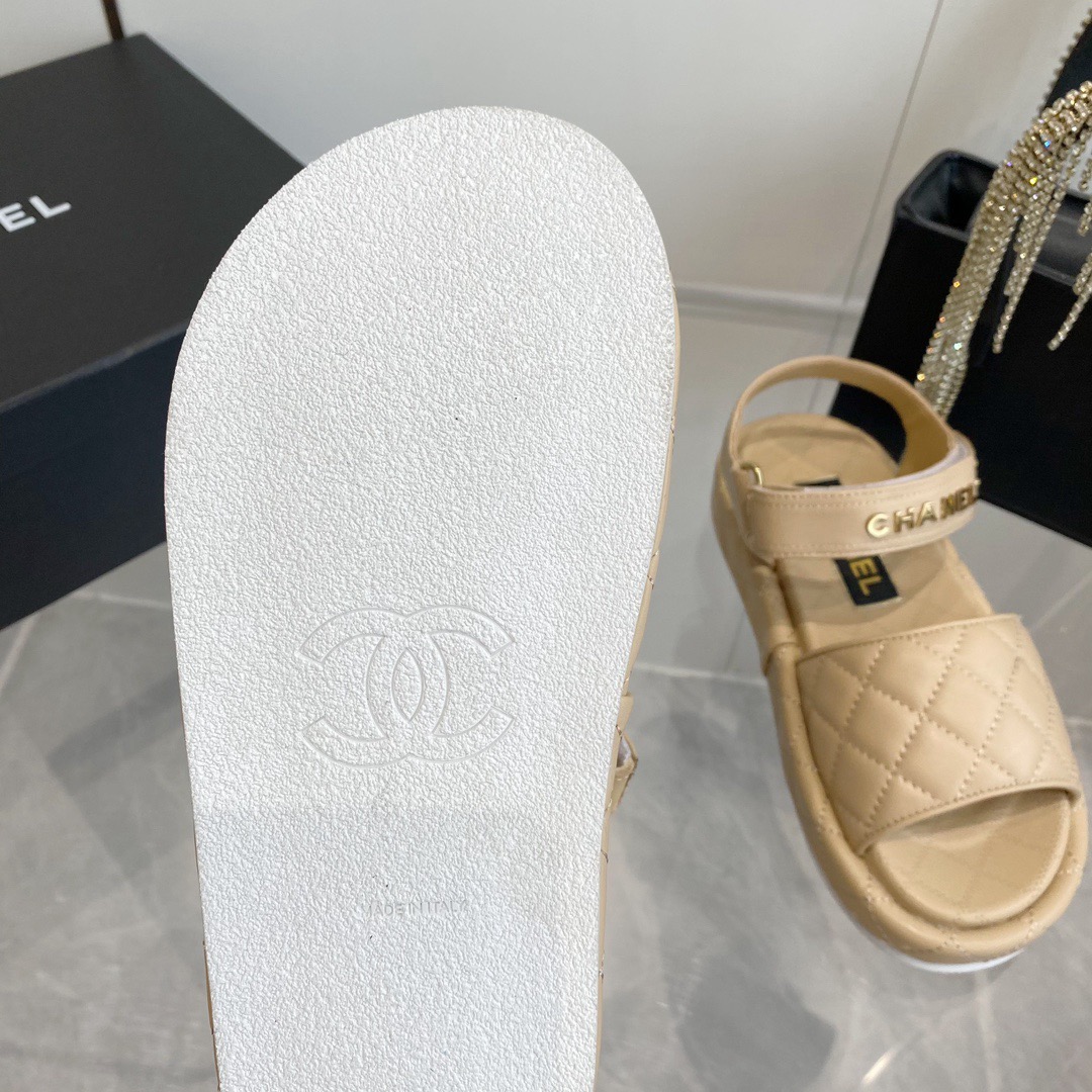 Women Top Quality C*hanel shoes