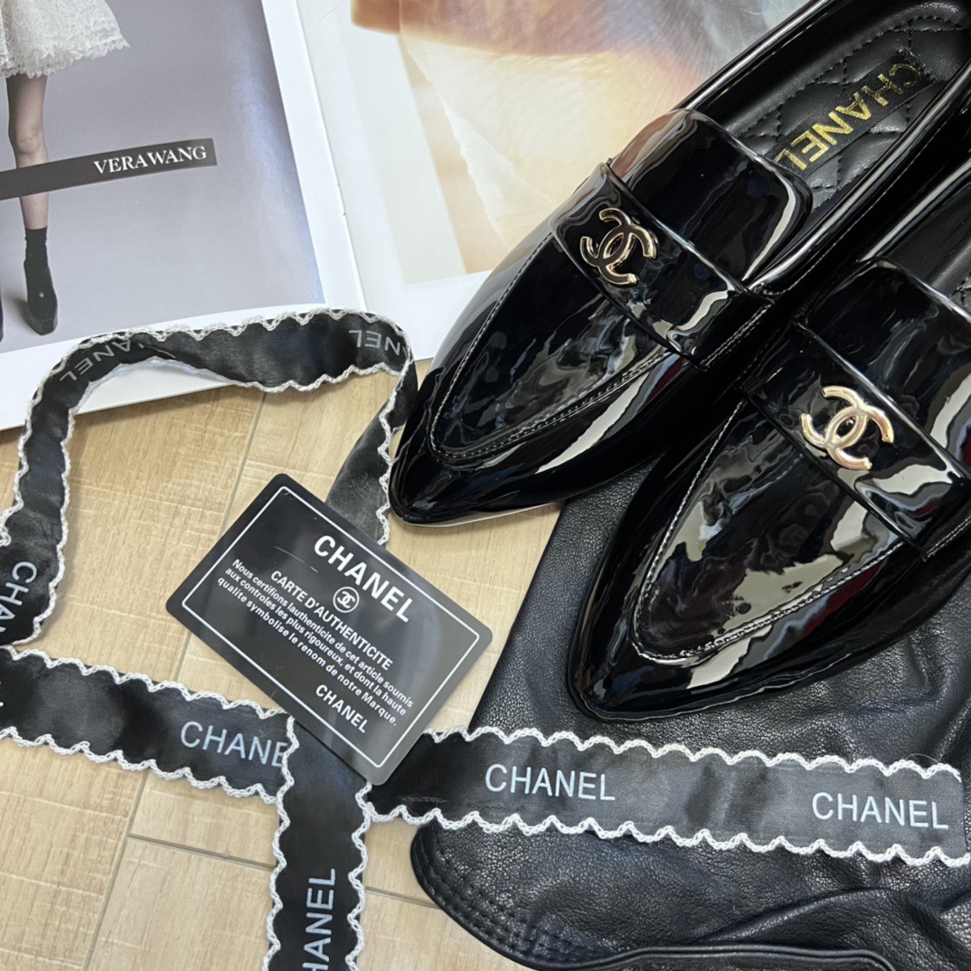 Women Top Quality C*hanel shoes