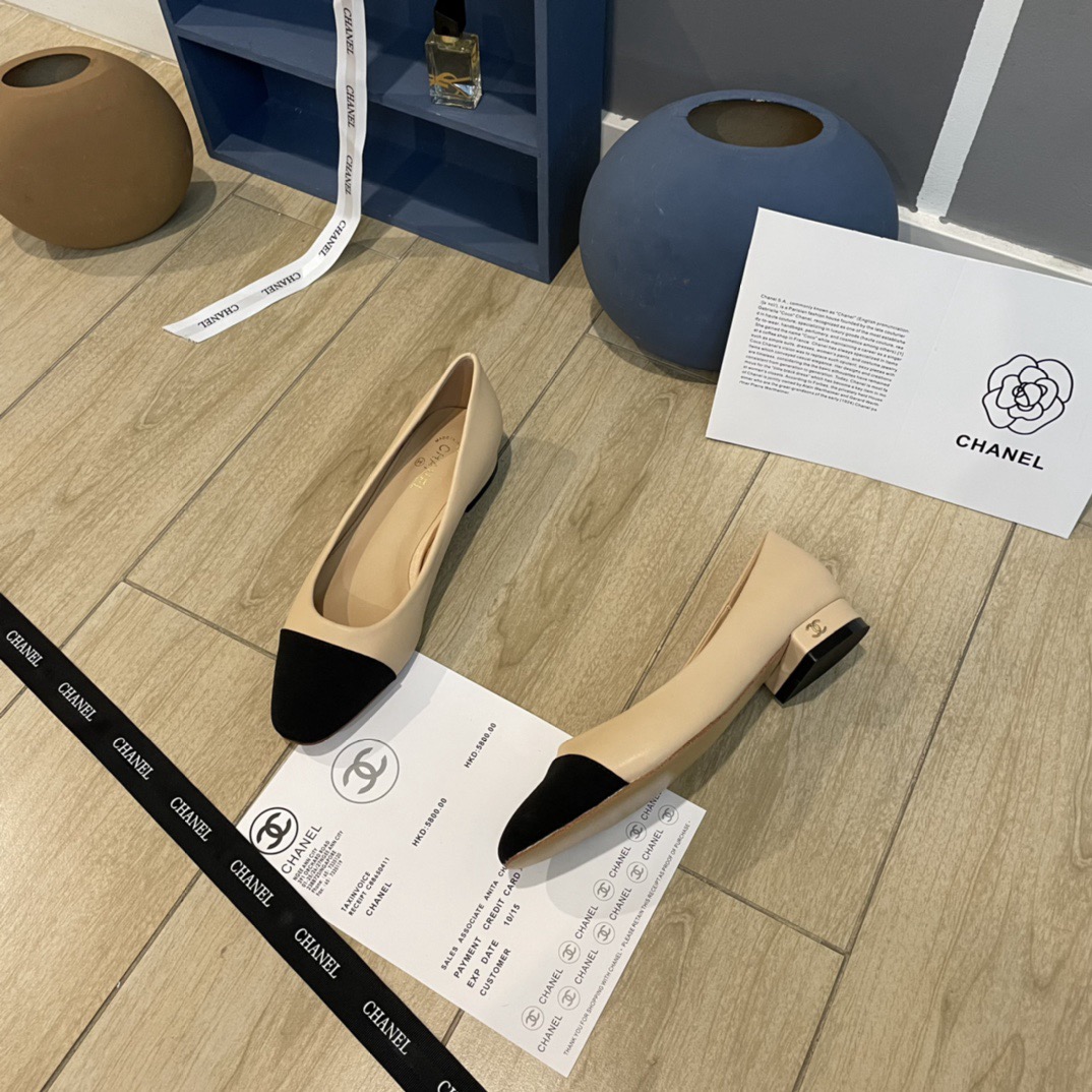 Women Top Quality C*hanel shoes