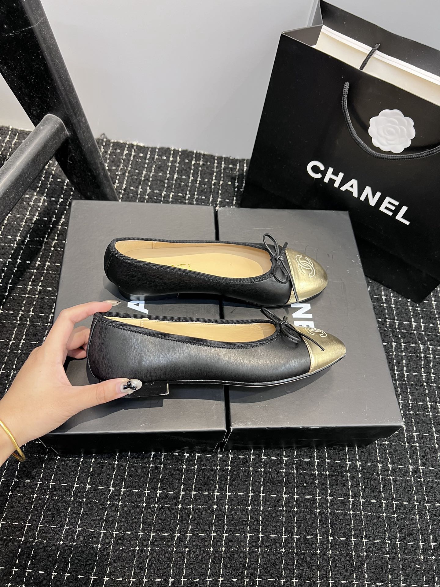 Women Top Quality C*hanel shoes