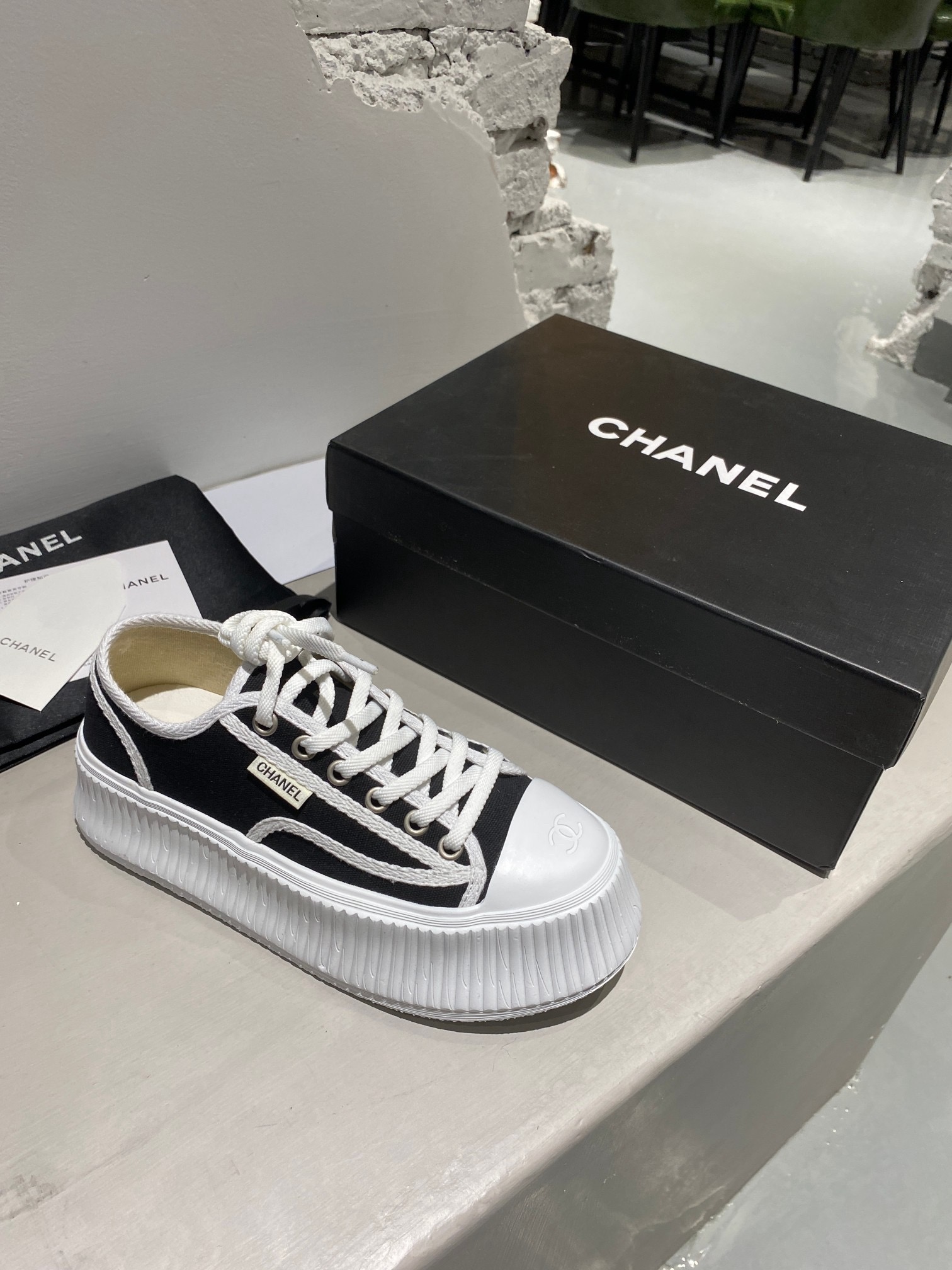 Women Top Quality C*hanel shoes