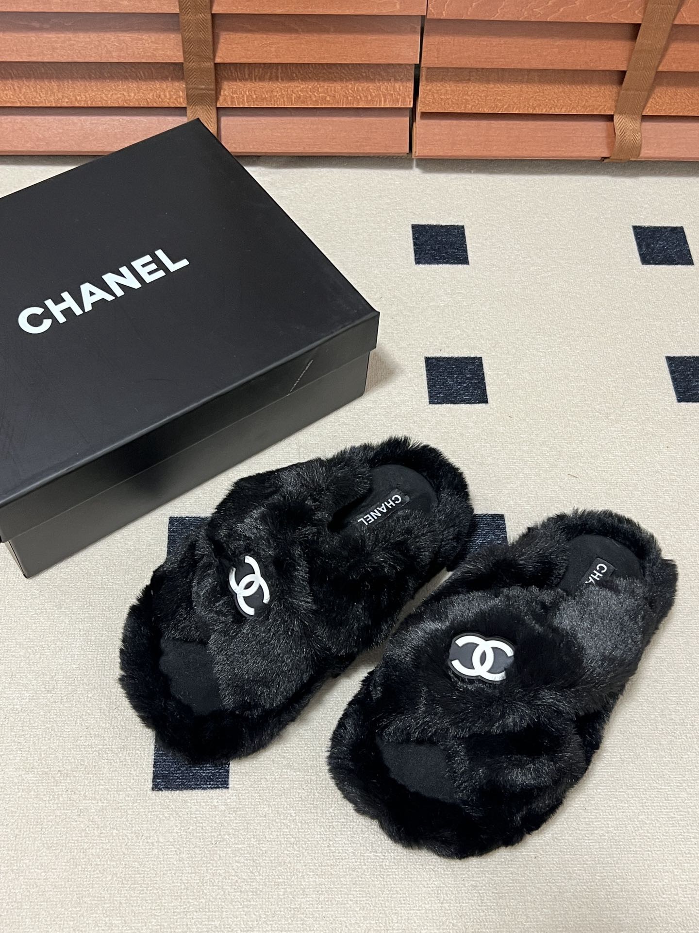 Women Top Quality C*hanel shoes