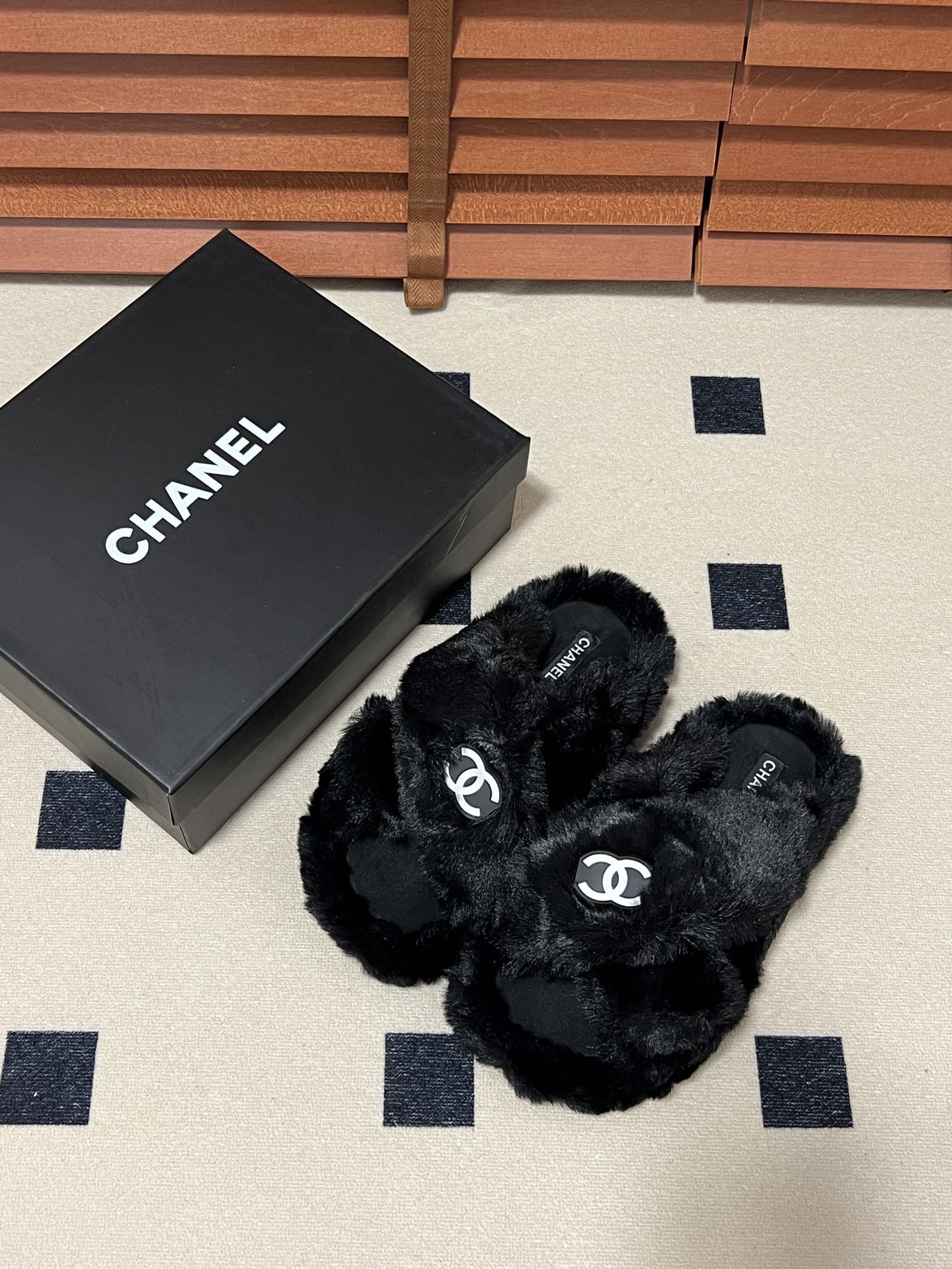 Women Top Quality C*hanel shoes