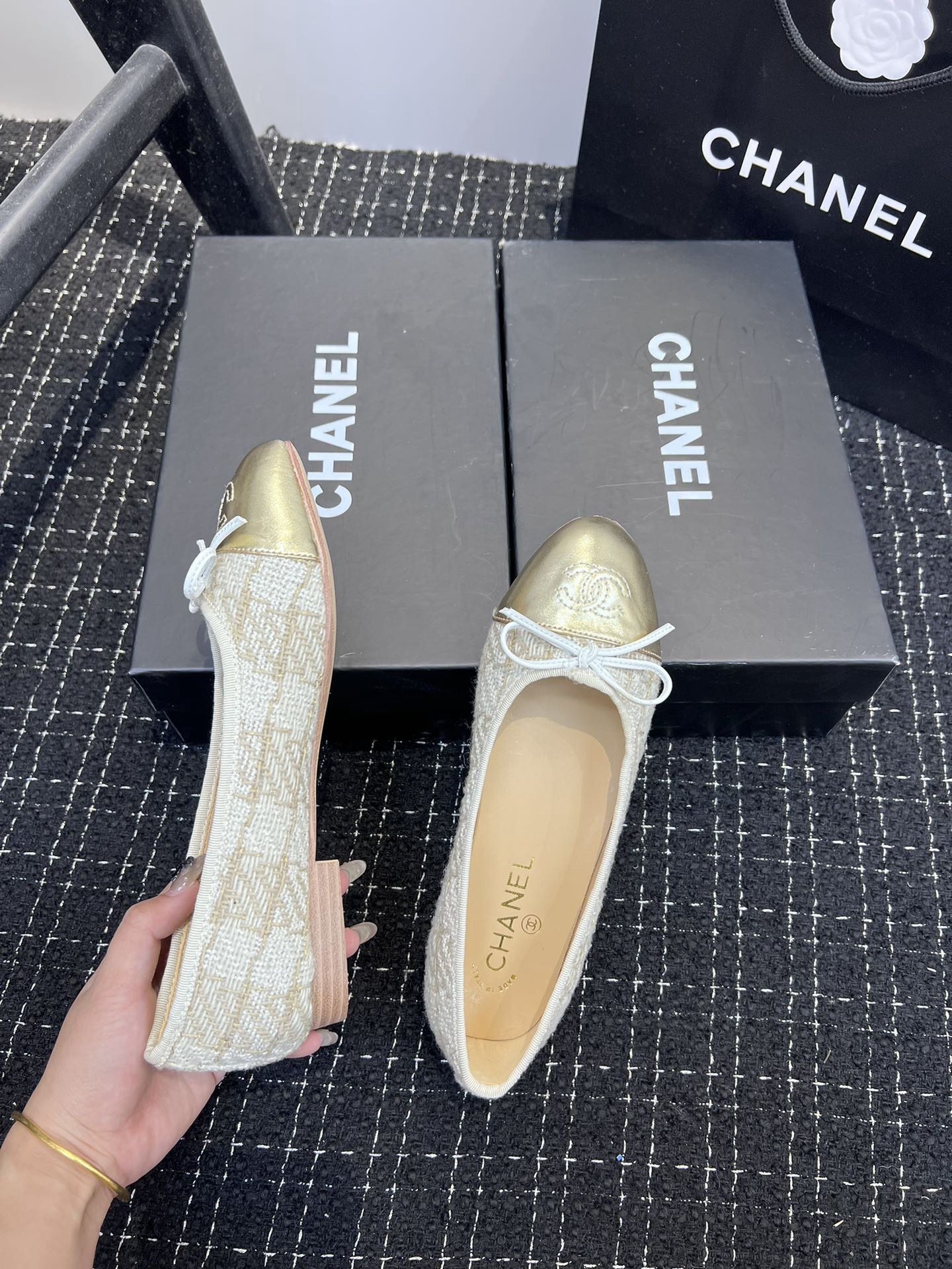 Women Top Quality C*hanel shoes
