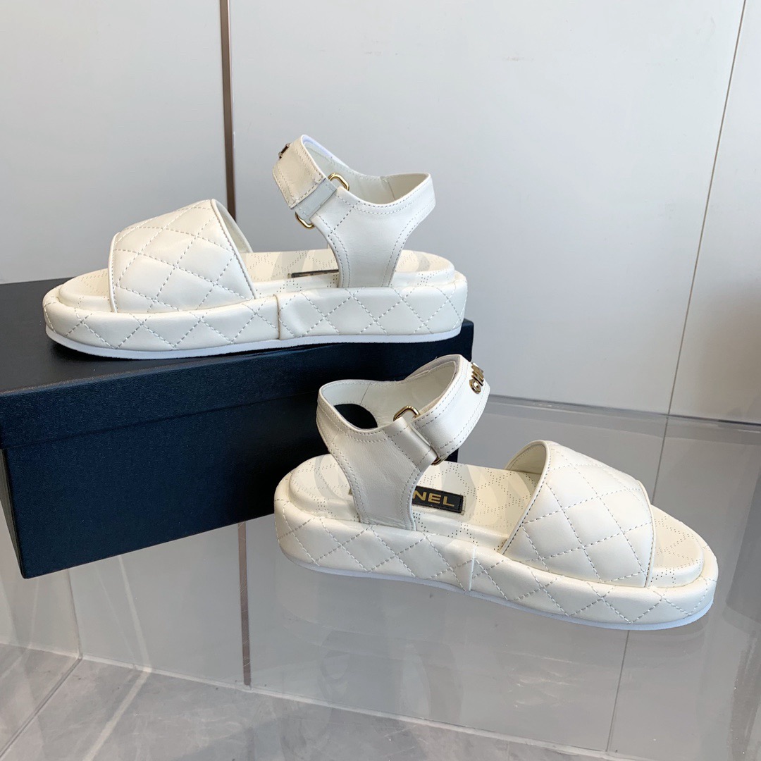 Women Top Quality C*hanel shoes