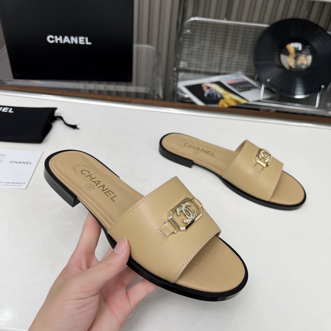 Women Top Quality C*hanel shoes