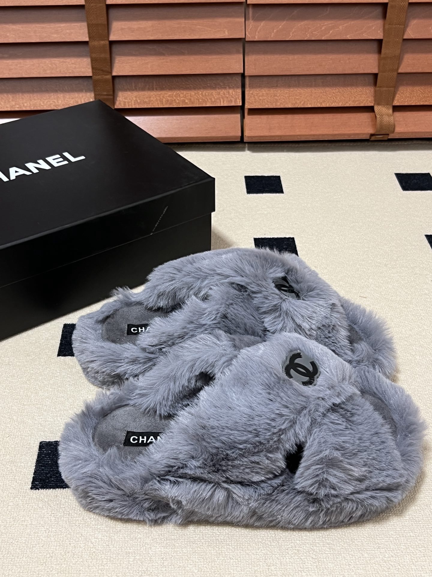 Women Top Quality C*hanel shoes