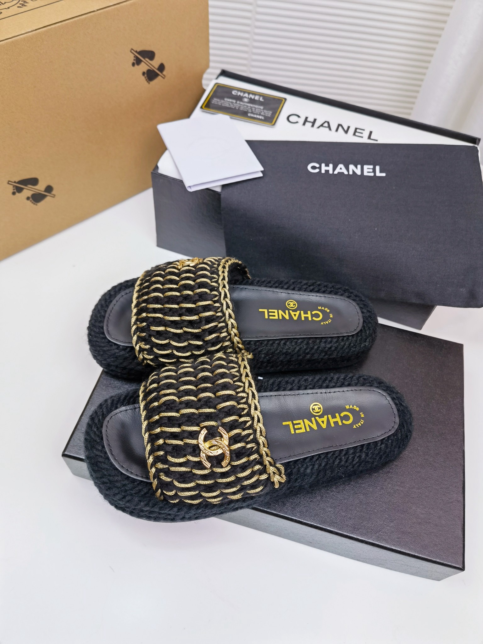 Women Top Quality C*hanel shoes