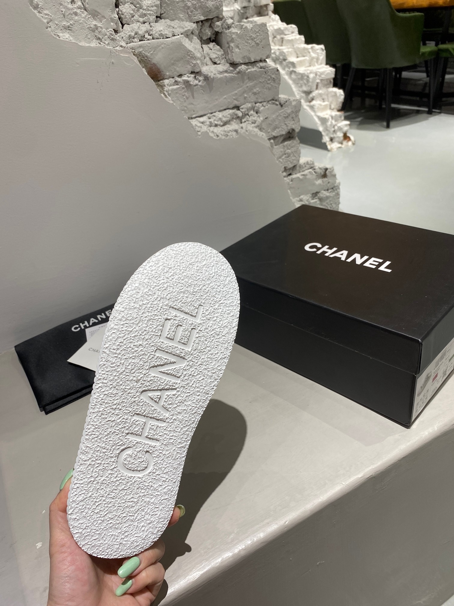 Women Top Quality C*hanel shoes