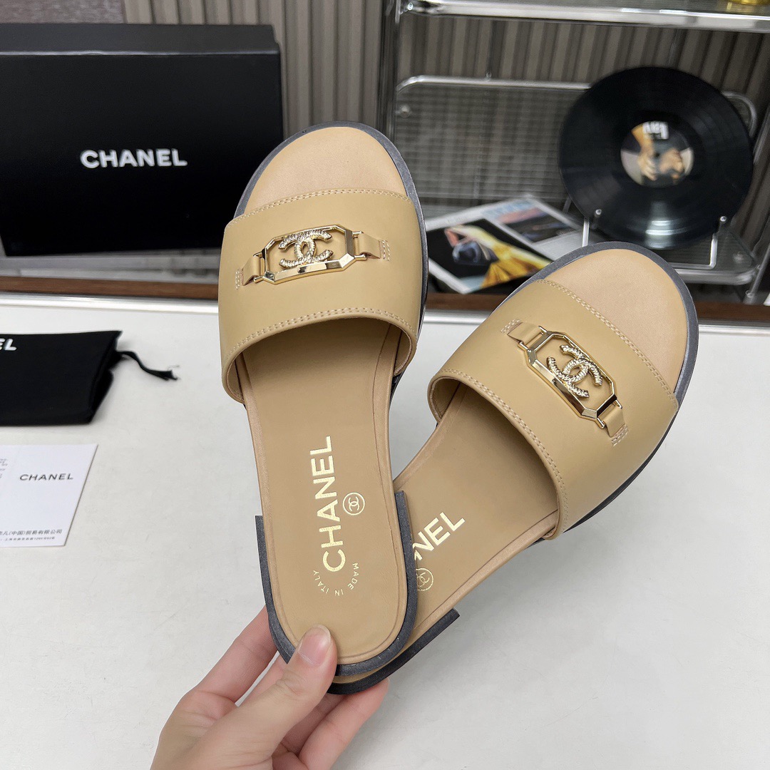 Women Top Quality C*hanel shoes