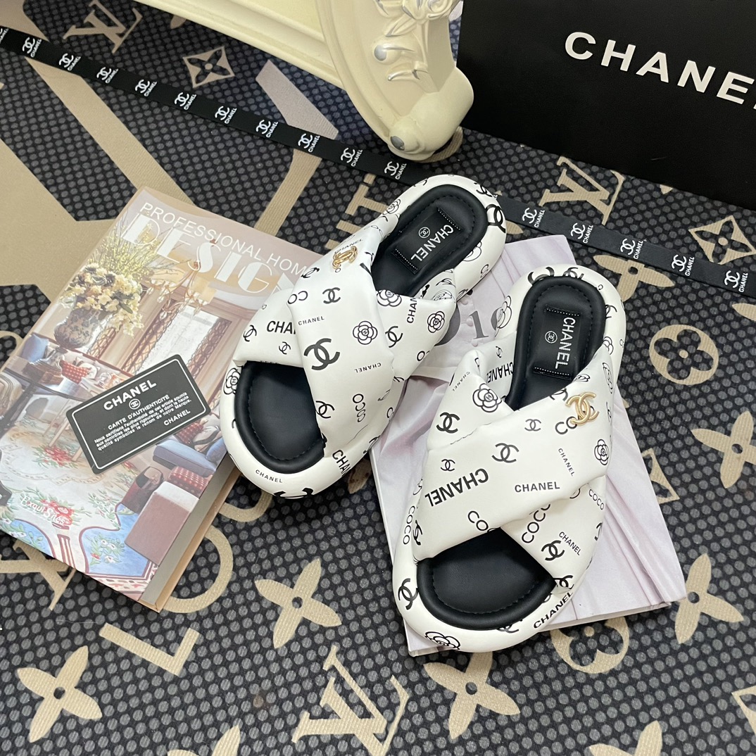 Women Top Quality C*hanel shoes