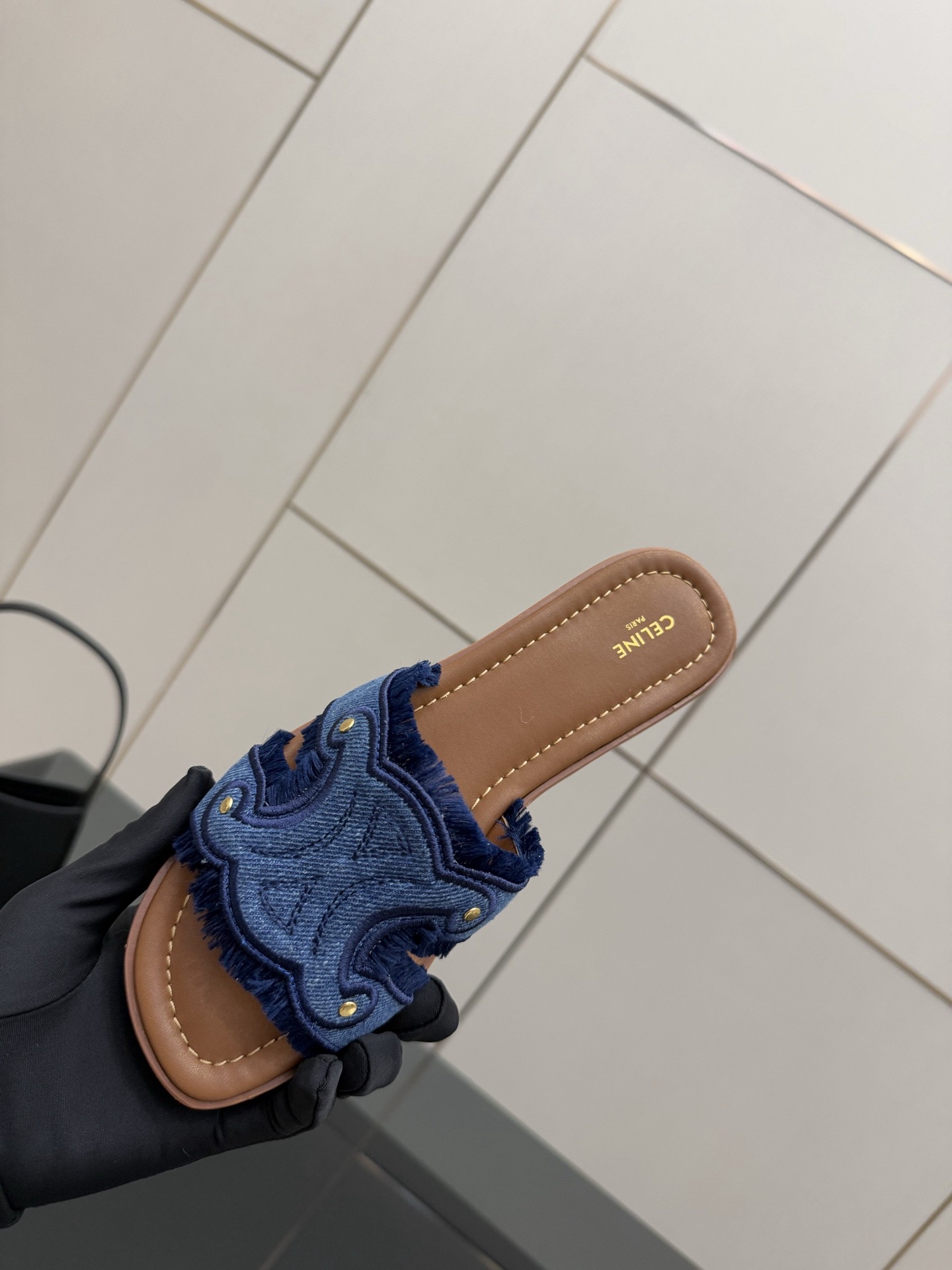 Women Top Quality C*eline shoes