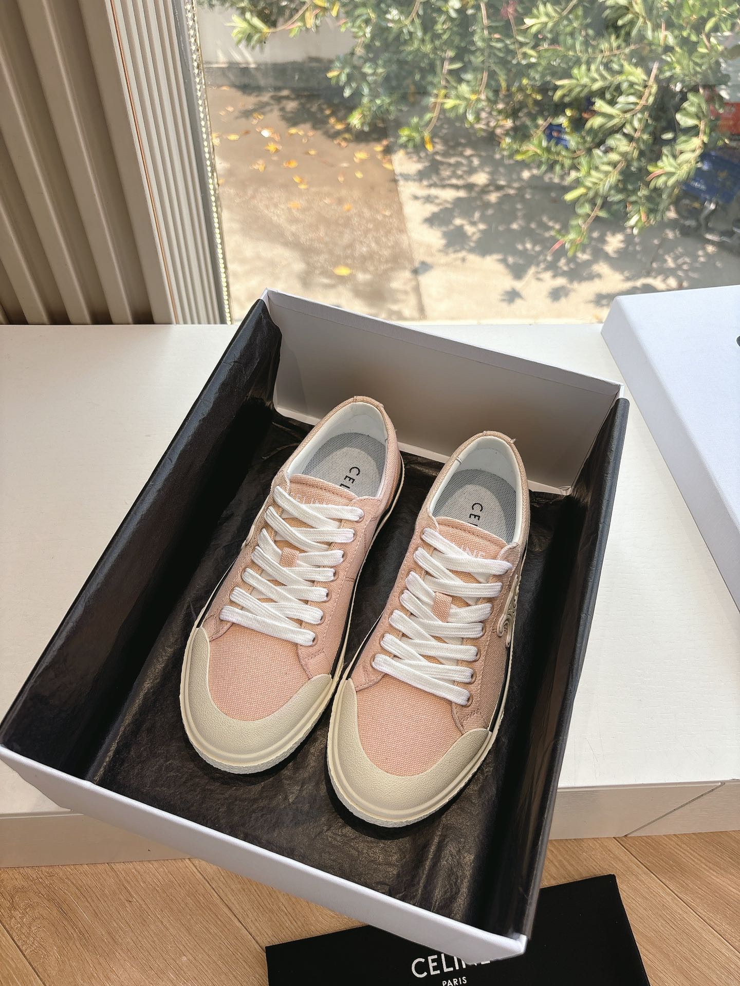 Women Top Quality C*eline shoes