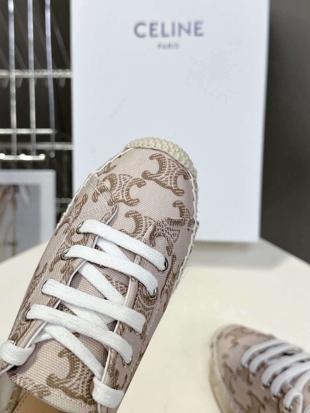 Women Top Quality C*eline shoes