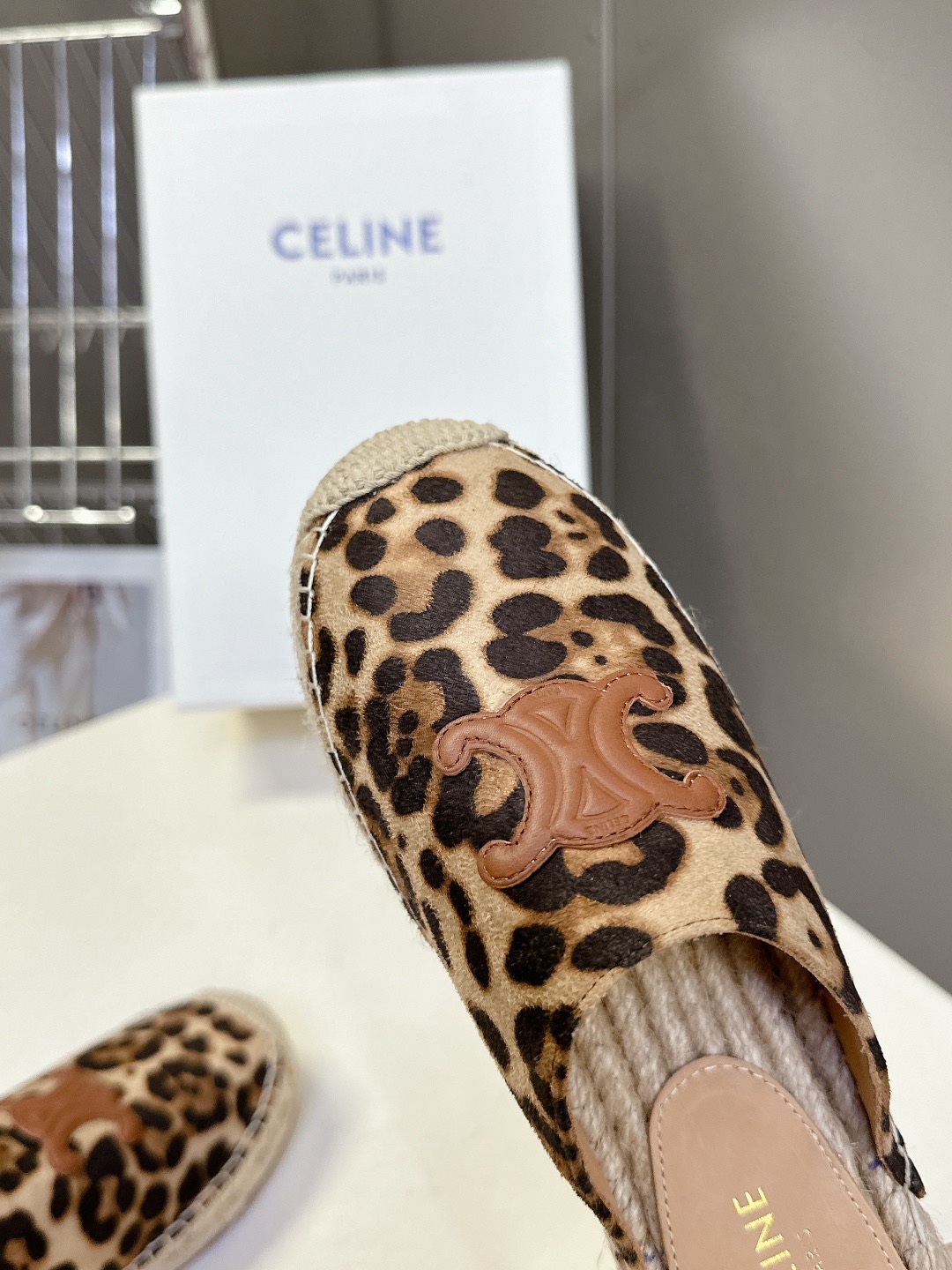 Women Top Quality C*eline shoes