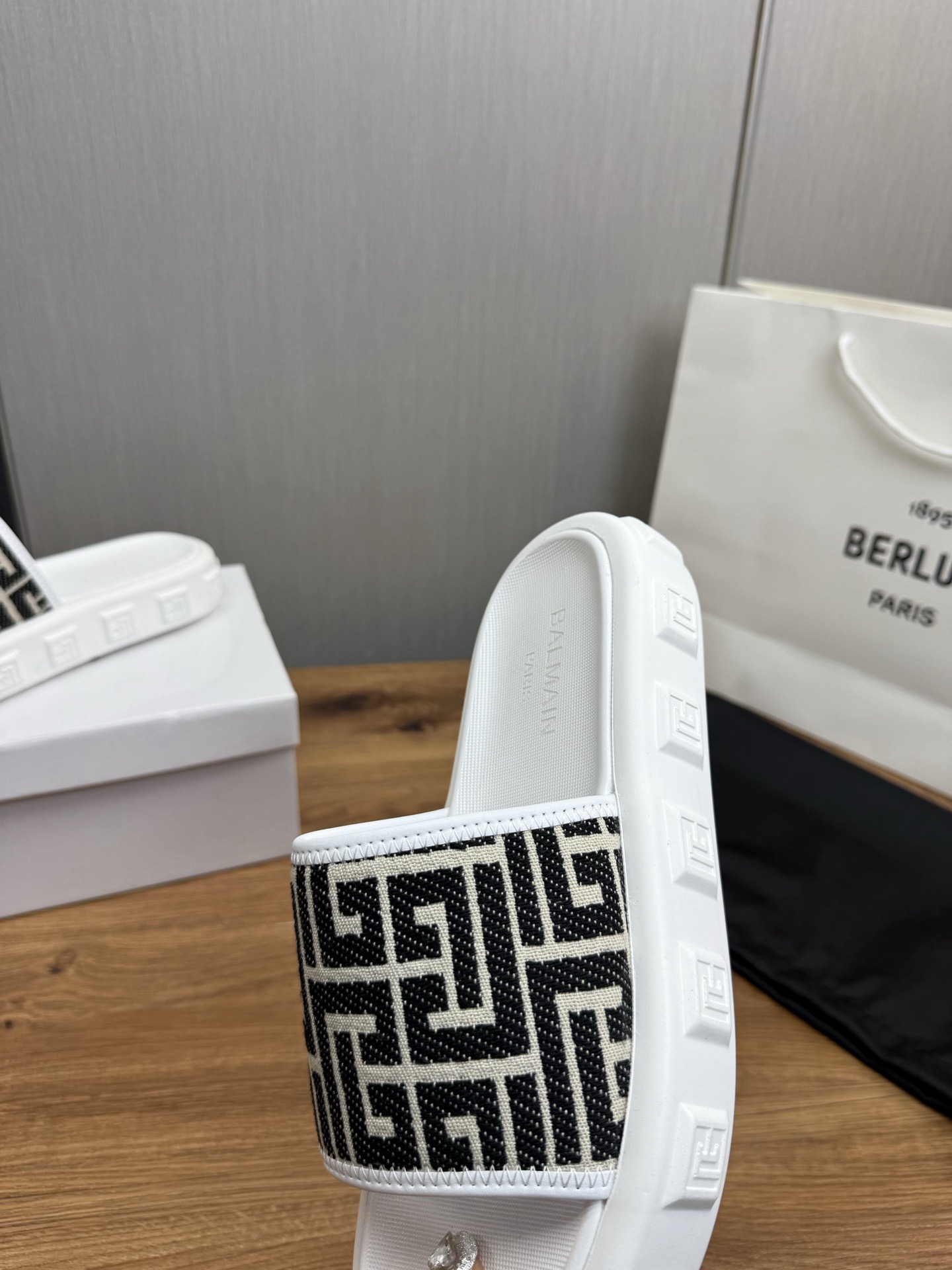 Women Men Top Quality B*almain shoes