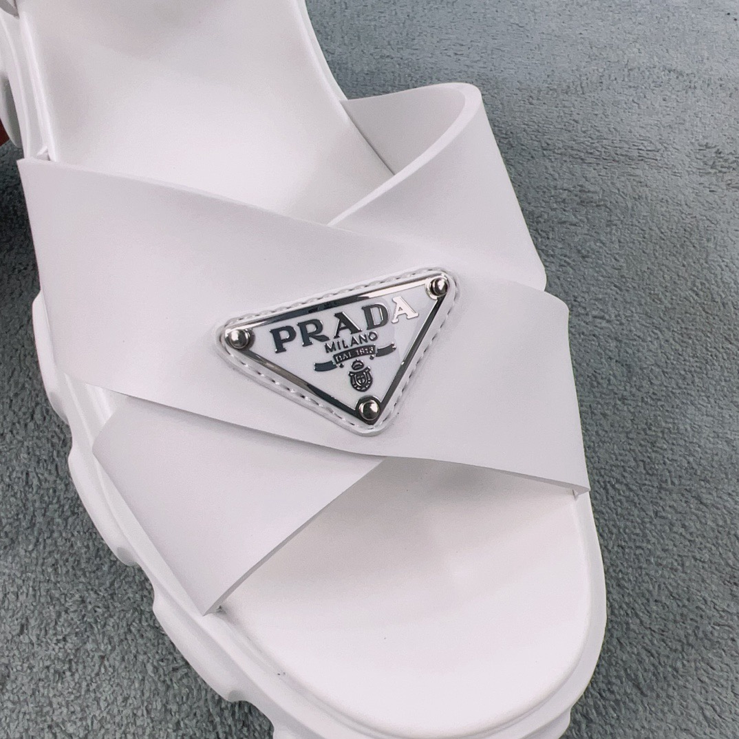 Women Top Quality P*rada shoes