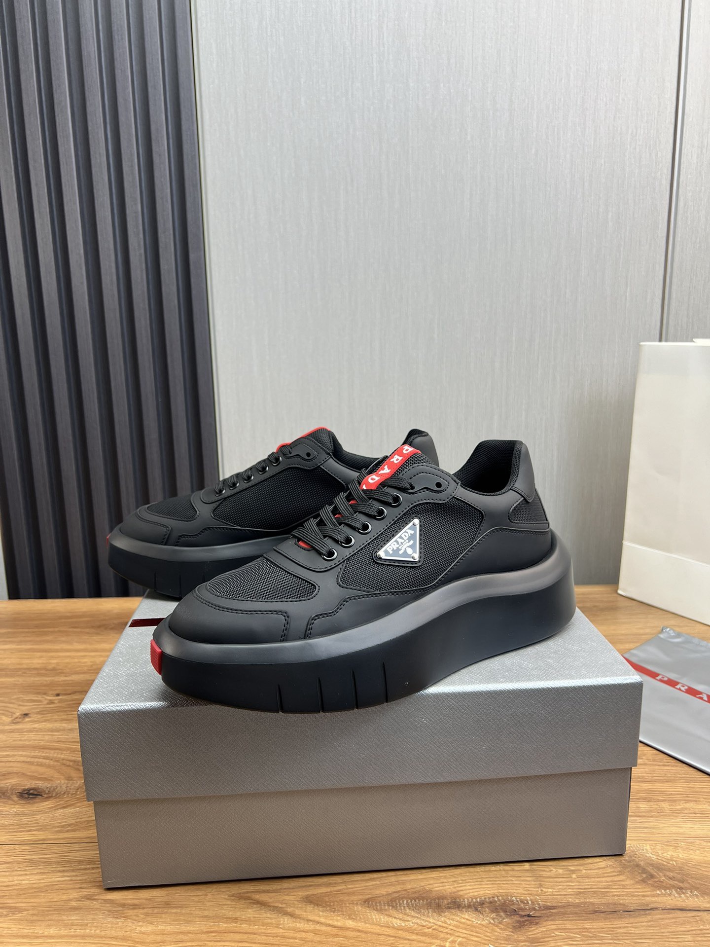 Women Men Top Quality P*rada shoes