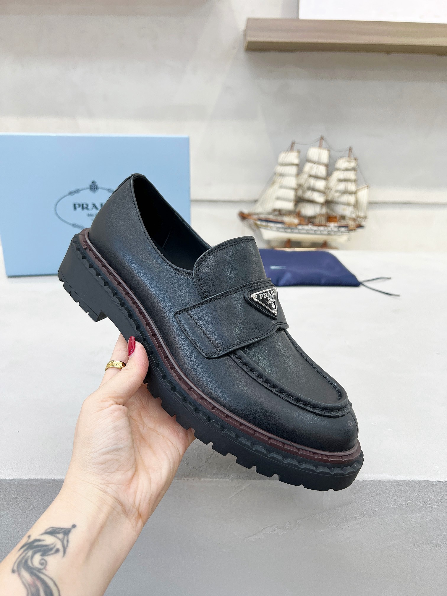 Women Men Top Quality P*rada shoes