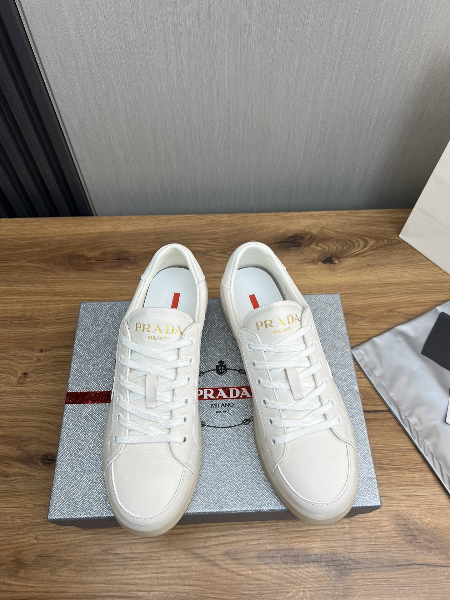 Women Men Top Quality P*rada shoes