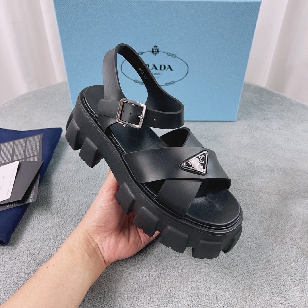 Women Top Quality P*rada shoes