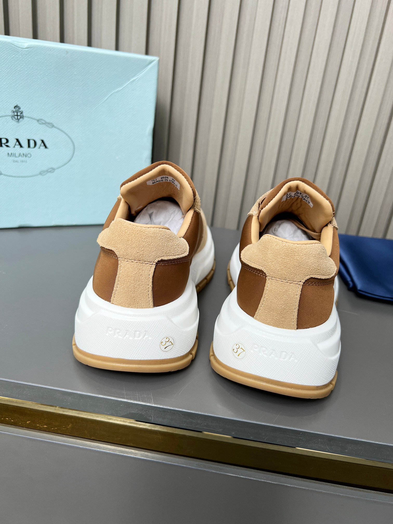 Women Men Top Quality P*rada shoes
