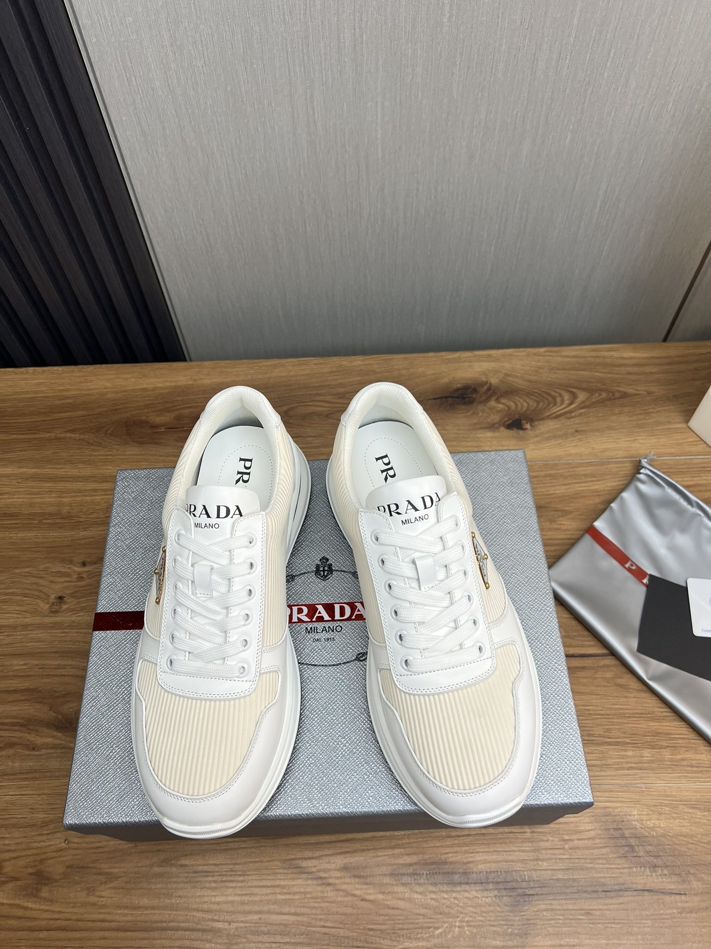 Women Men Top Quality P*rada shoes