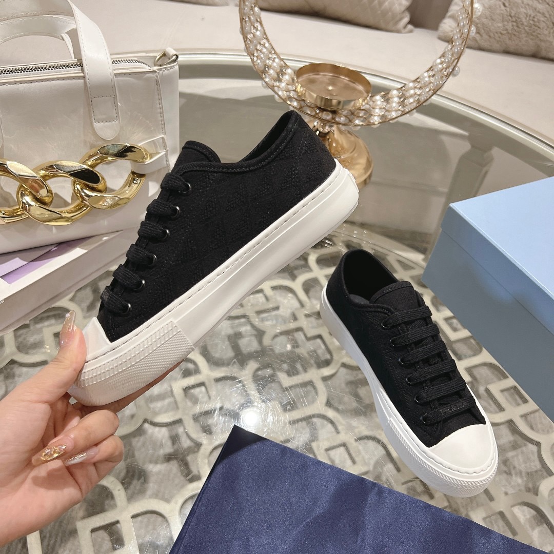 Women Men Top Quality P*rada shoes